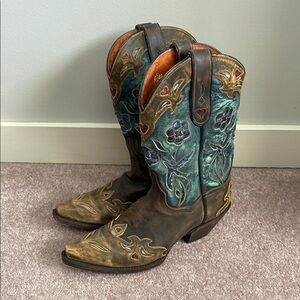 Embroidered Western Cowboy Boots